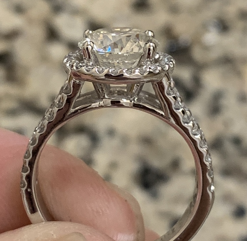 1 carat round diamond ring with halo