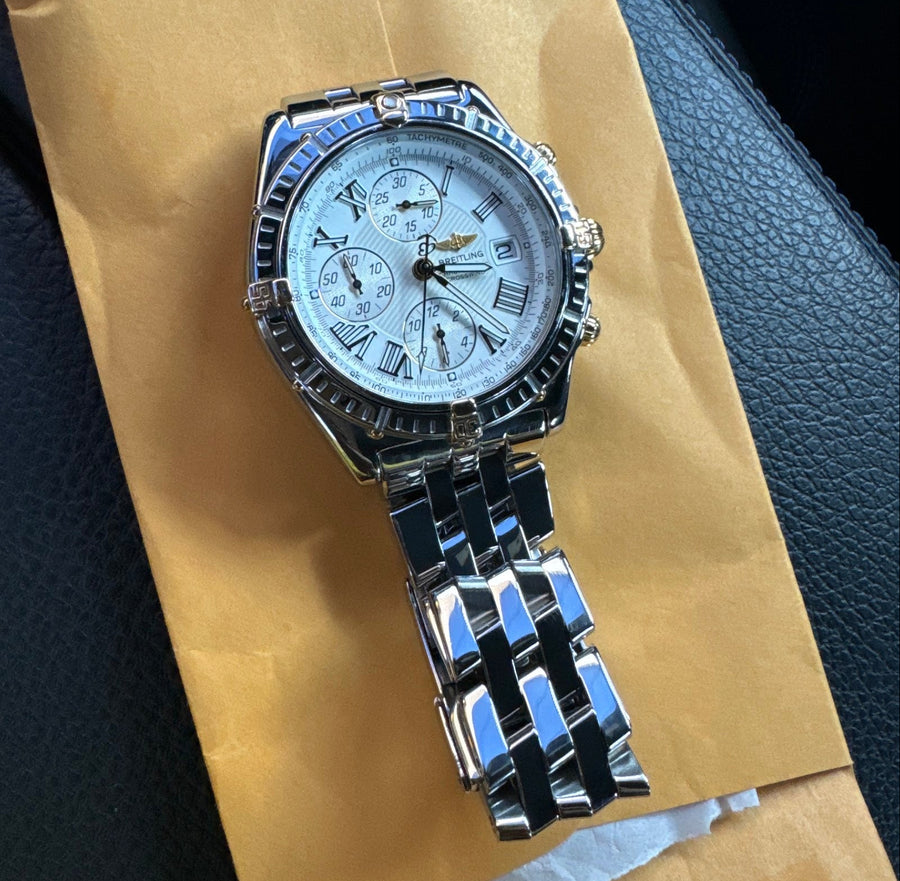 Customer photo from Hugo Juliao's Google review of Fast-Fix Jewelry & Watch Repairs