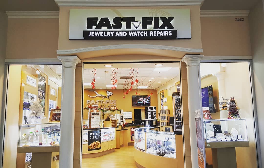 Store front of a Fast Fix franchise