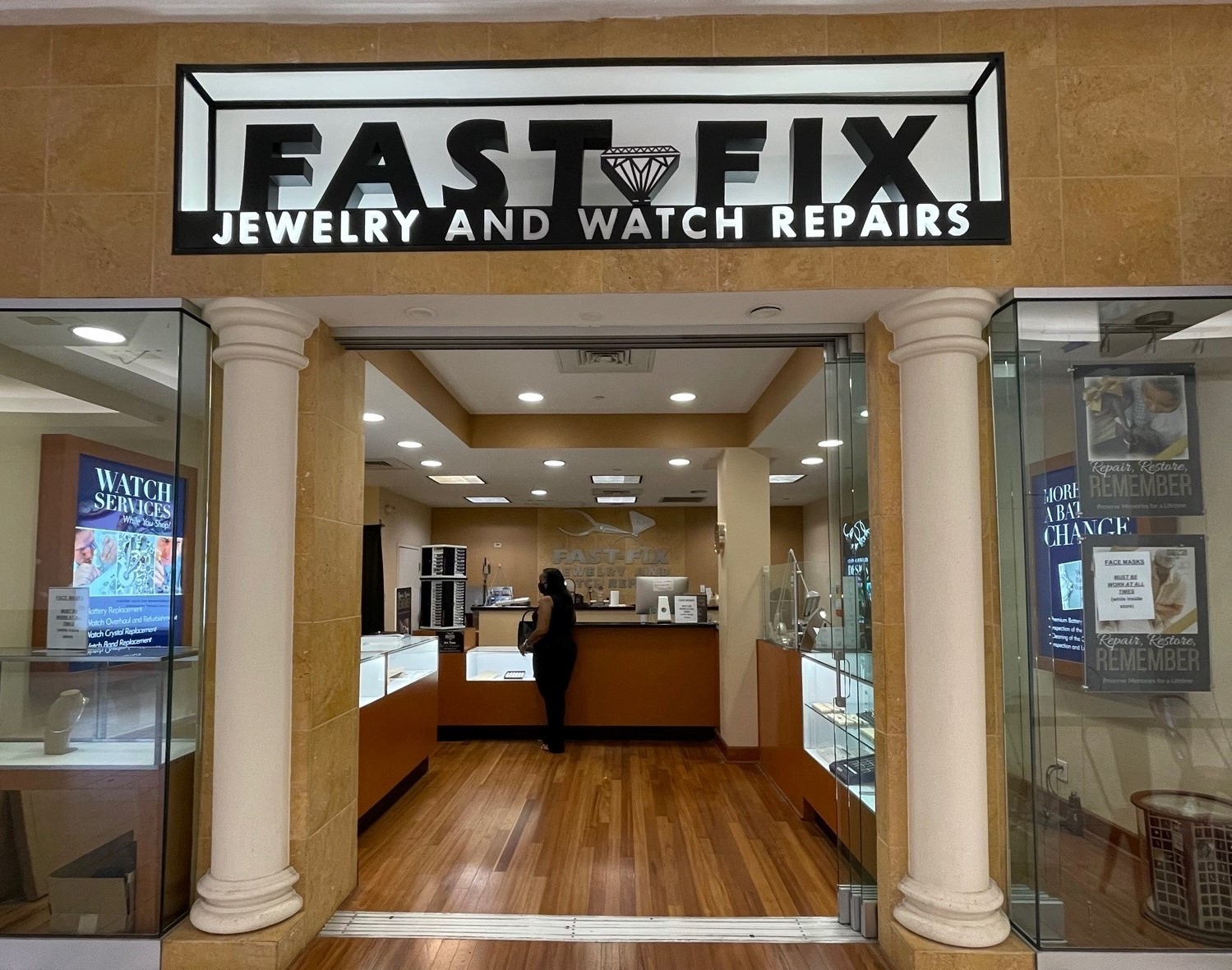 Store front of Lenox Square Mall Fast Fix Franchise.